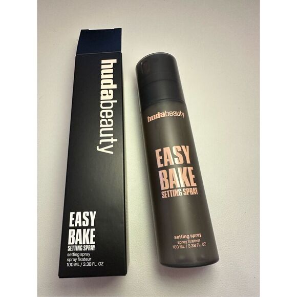 HUDA BEAUTY Other - Huda beauty POWDER & SETTING SPRAY 100ml